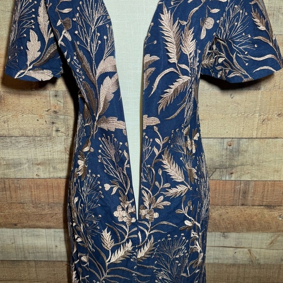 JS COLLECTIONS Maya Short Flutter Sleeve Embroidered Sheath Dress size 6 - Picture 10 of 13